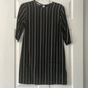 Equipment 100% silk short sleeve mini dress